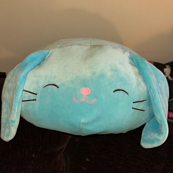 Linda the bunny stackable squishamellow